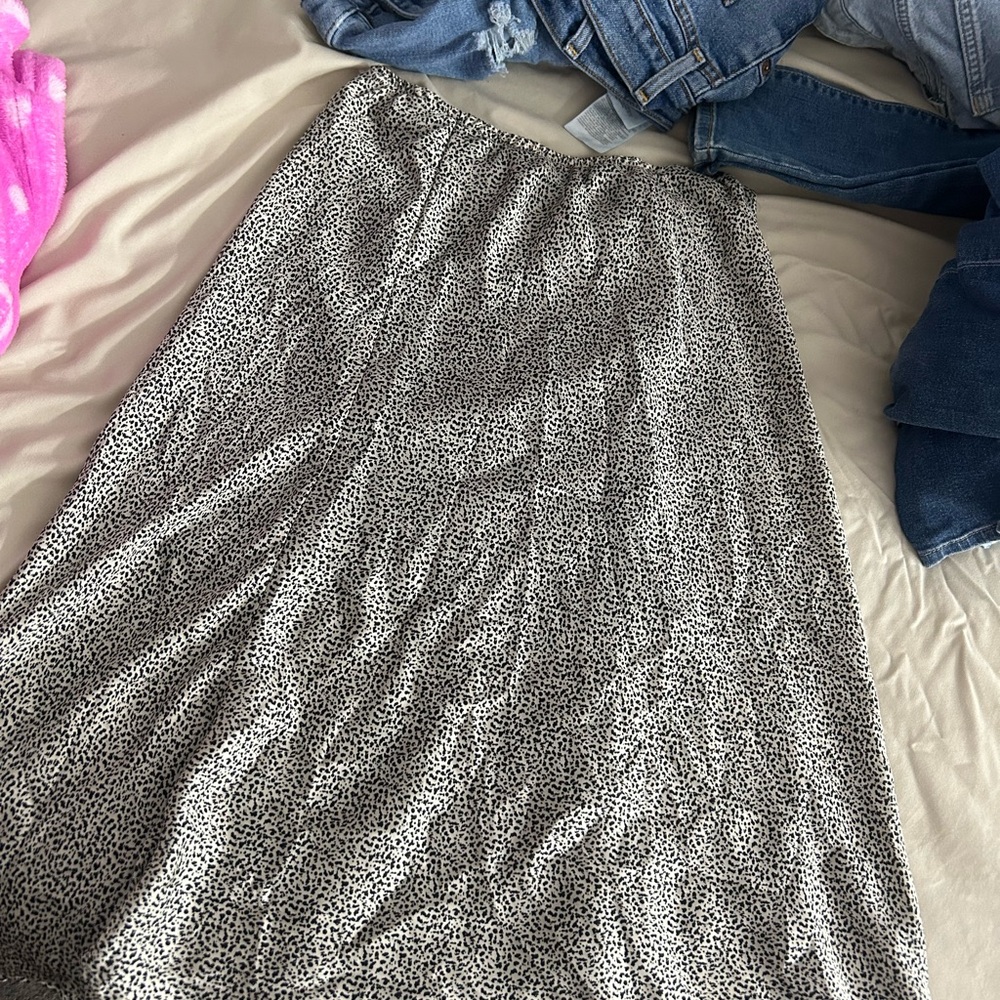 Elegant Black and White Patterned Skirt